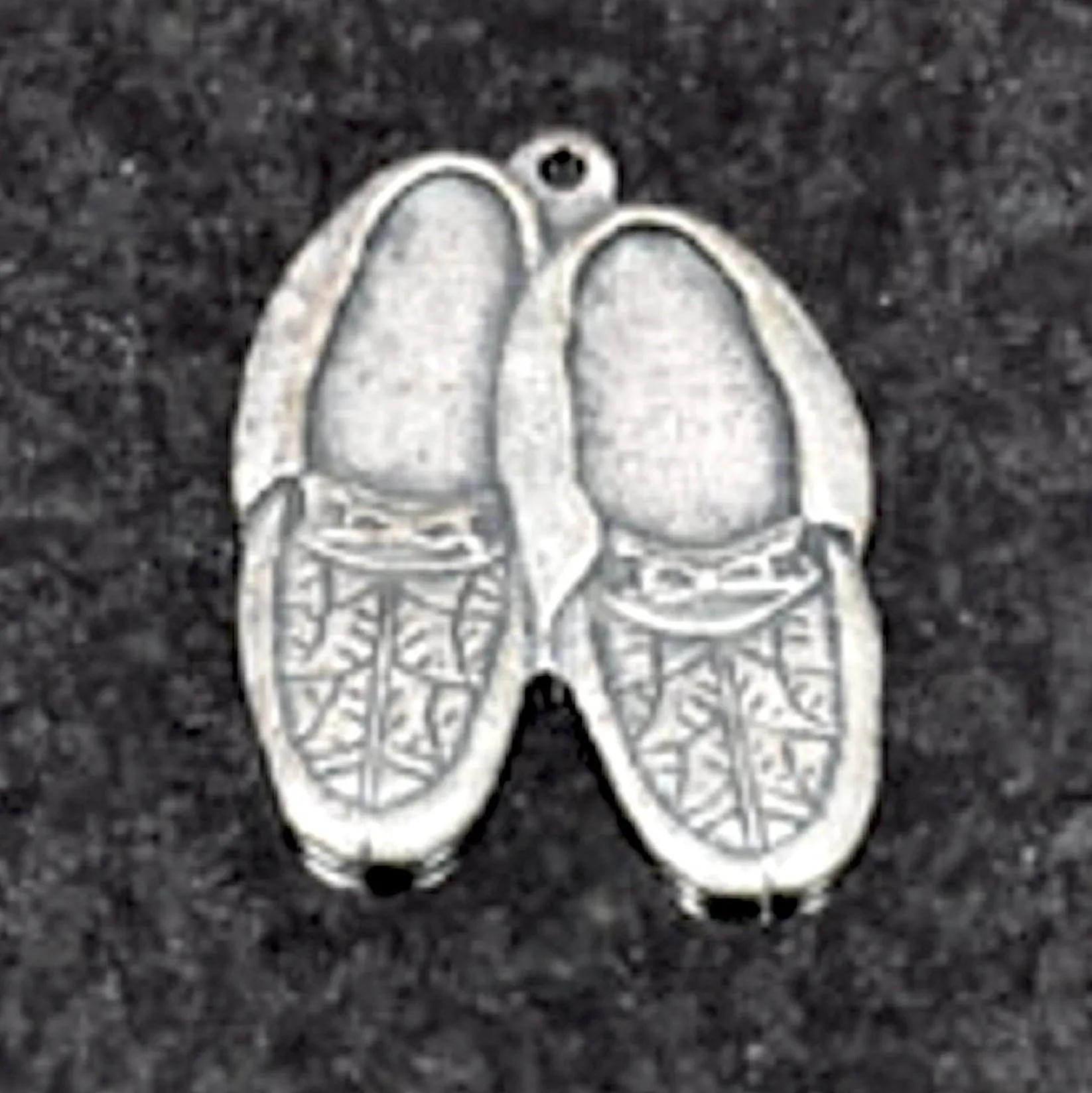 21mm Vintage Native American Moccasins Shoe Charm, Antique Silver or Antique Gold, Made in USA, pack of 6