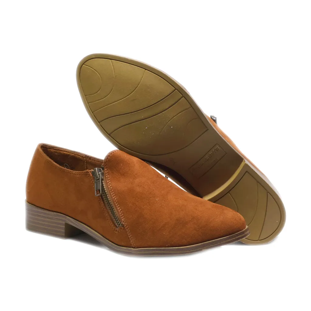 American Eagle Flat Shoes Suede Brown Colour For Women