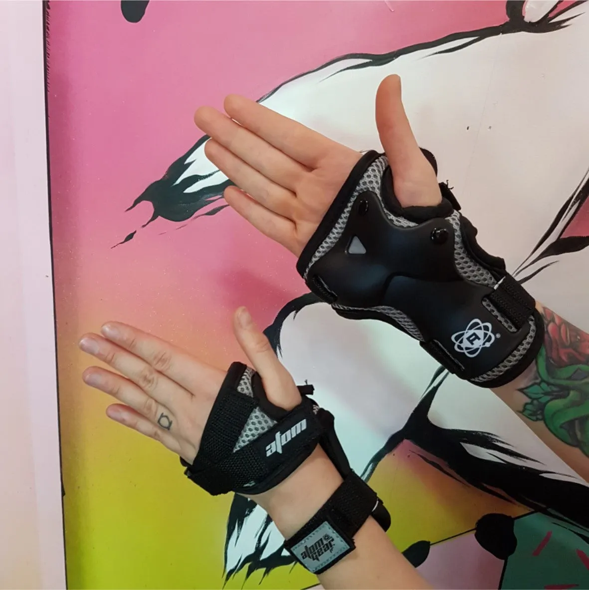 Atom Wrist Guards