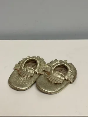 Bird Rock Baby Child Shoe Size 6.5 Gold Shoes