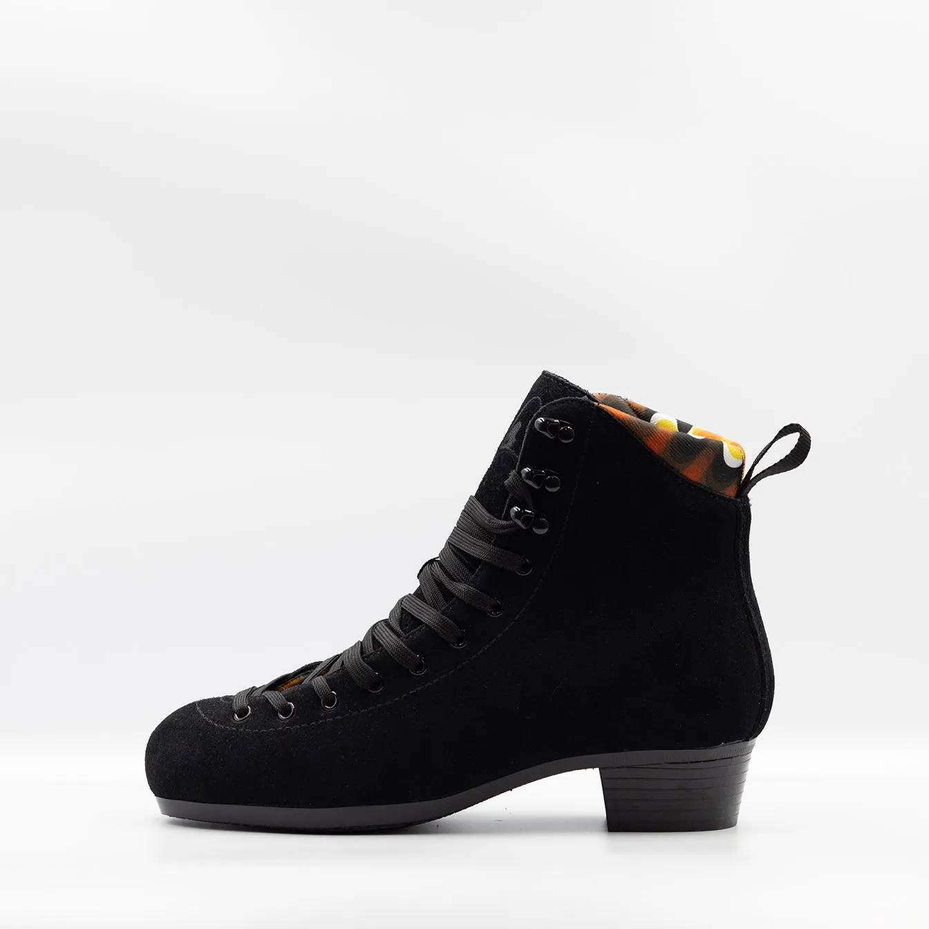 Ex-Display - Chuffed Skates - De La Casa Pro Roller Skate Boots - Size 5