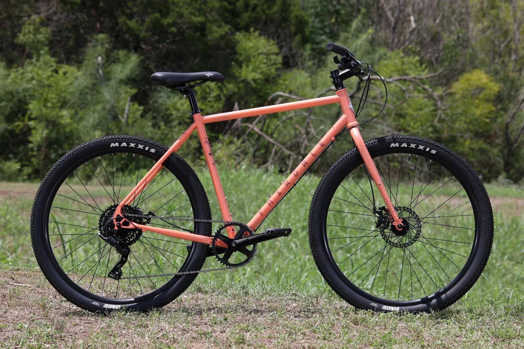 Fairdale Weekender Archer 27.5″ Complete Cruiser Bike - Matte Coral Red