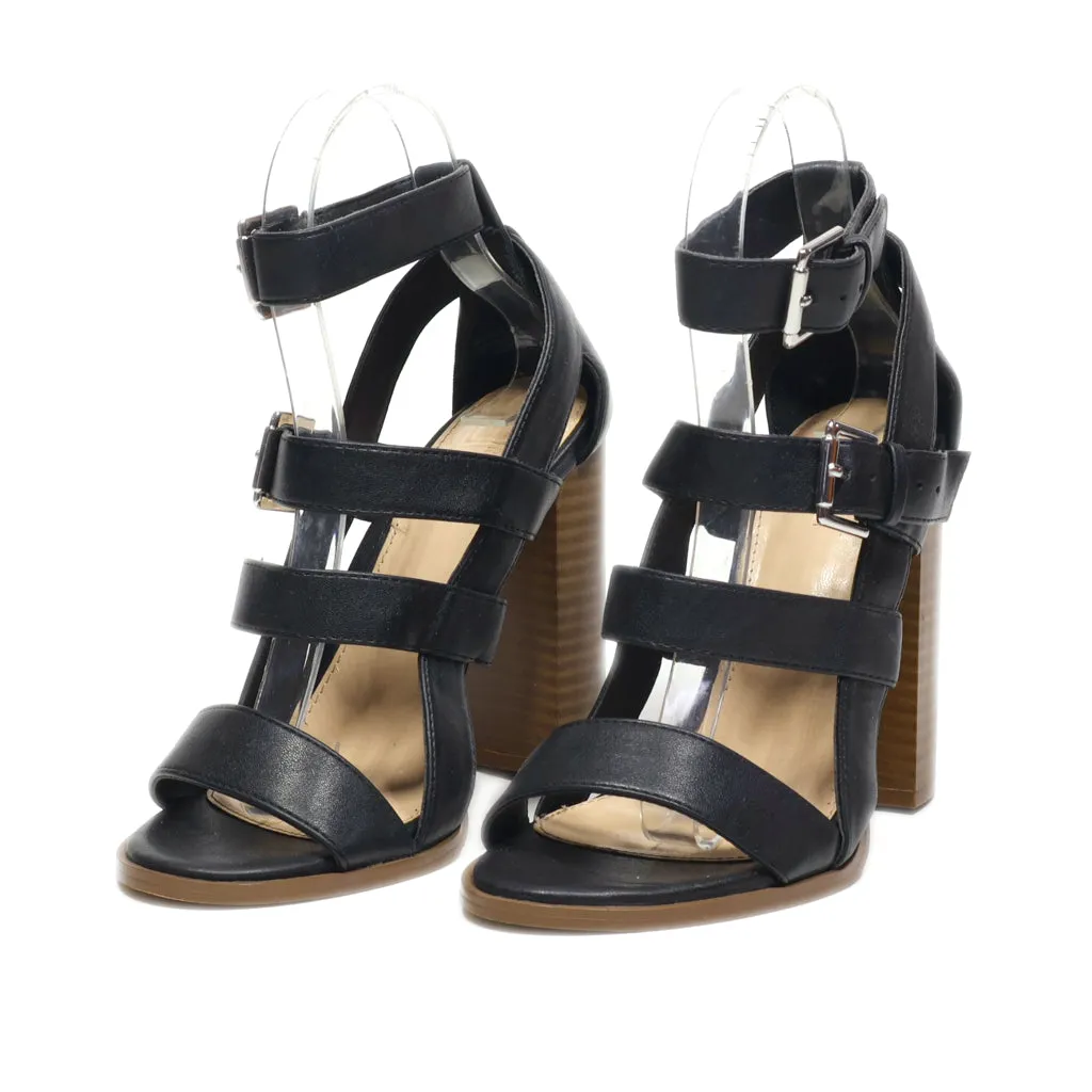 Forever 21 Flat Sandals Leather Black Colour For Women
