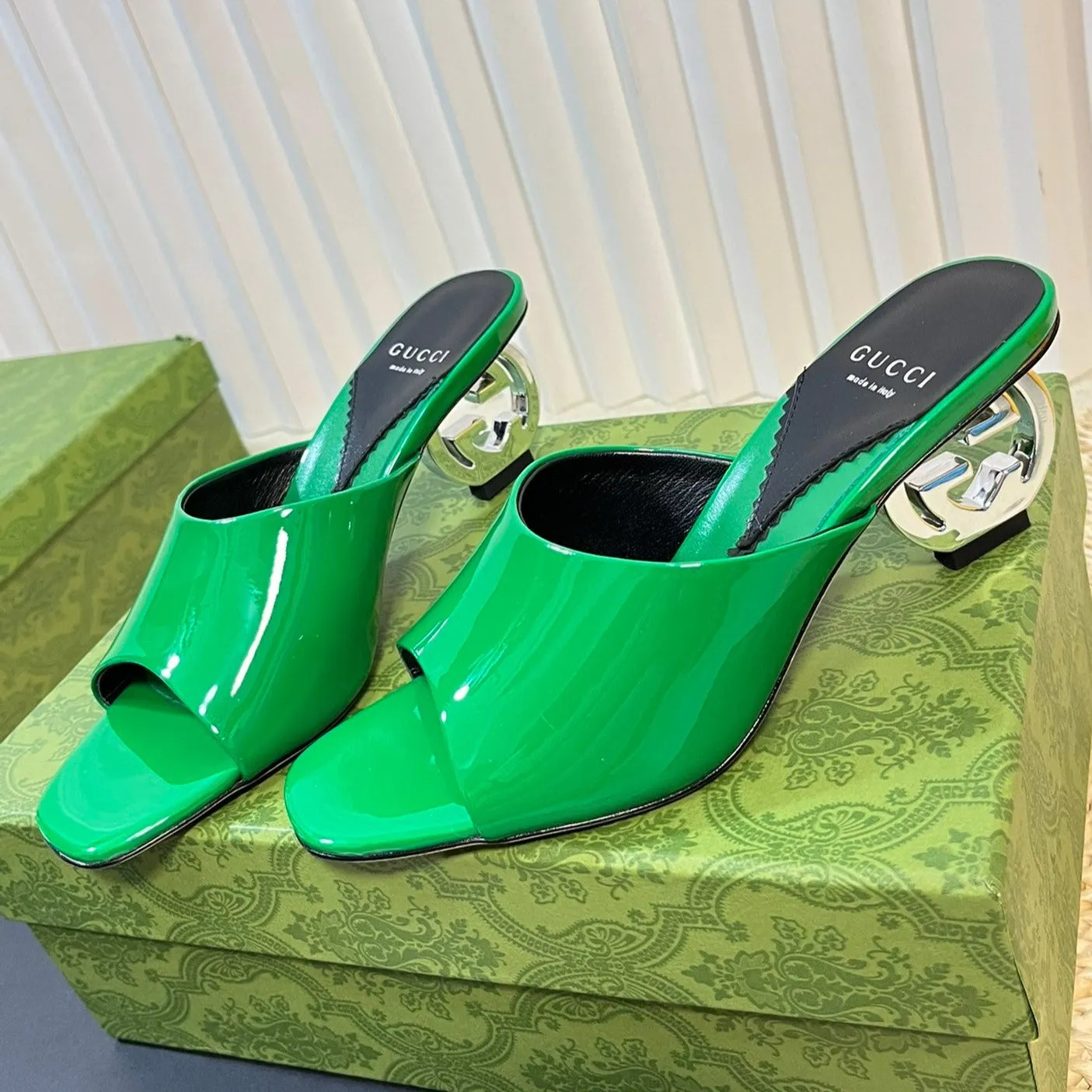 GG  Women's Heeled Sandals Glossy Forest Green