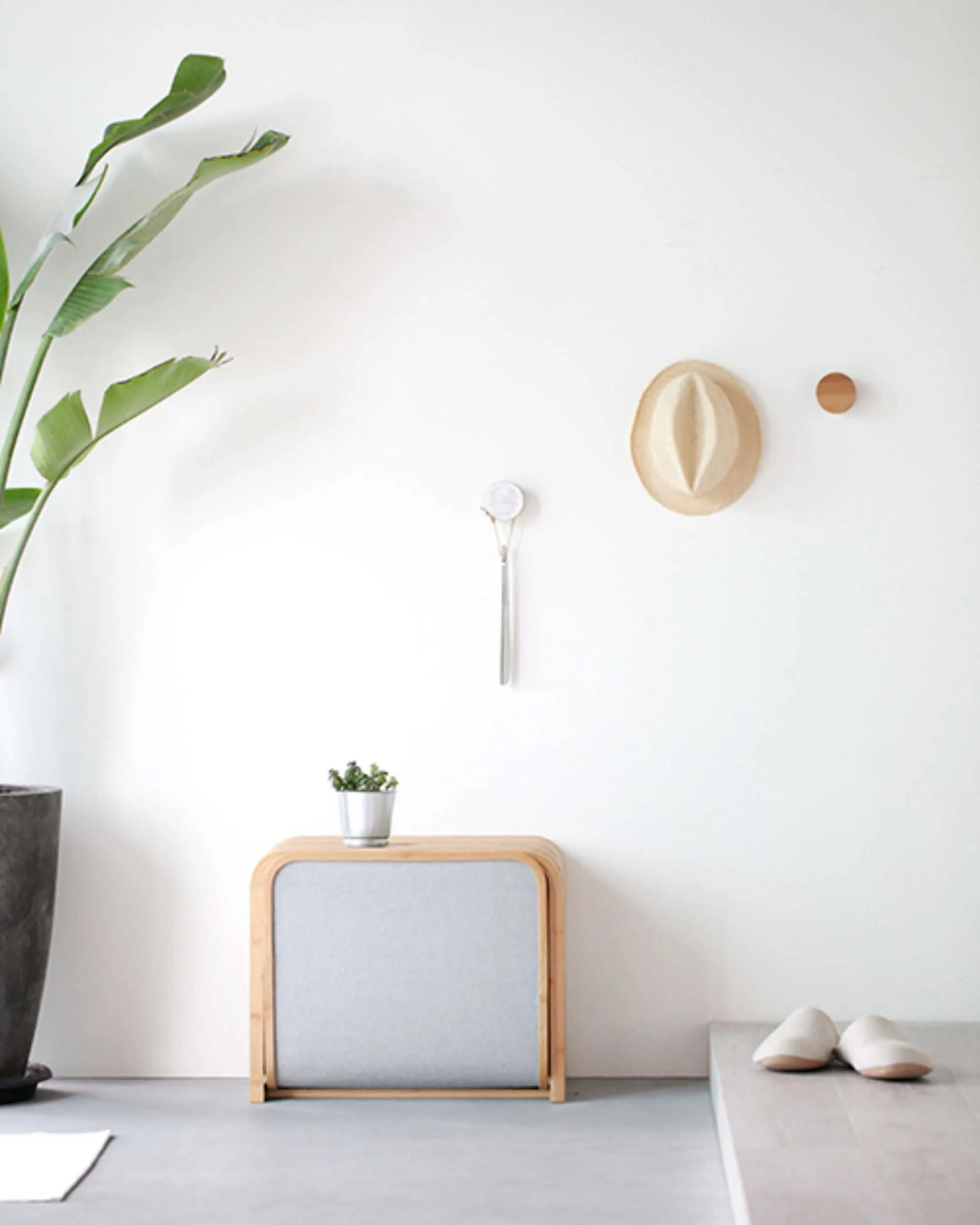 Gudee Tolin Storage Bench, natural