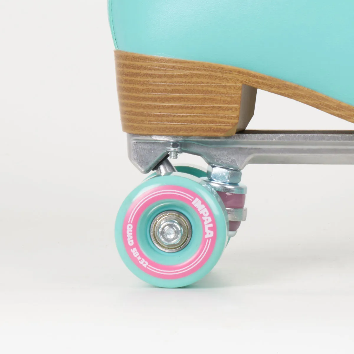 Impala Roller Skates - Aqua