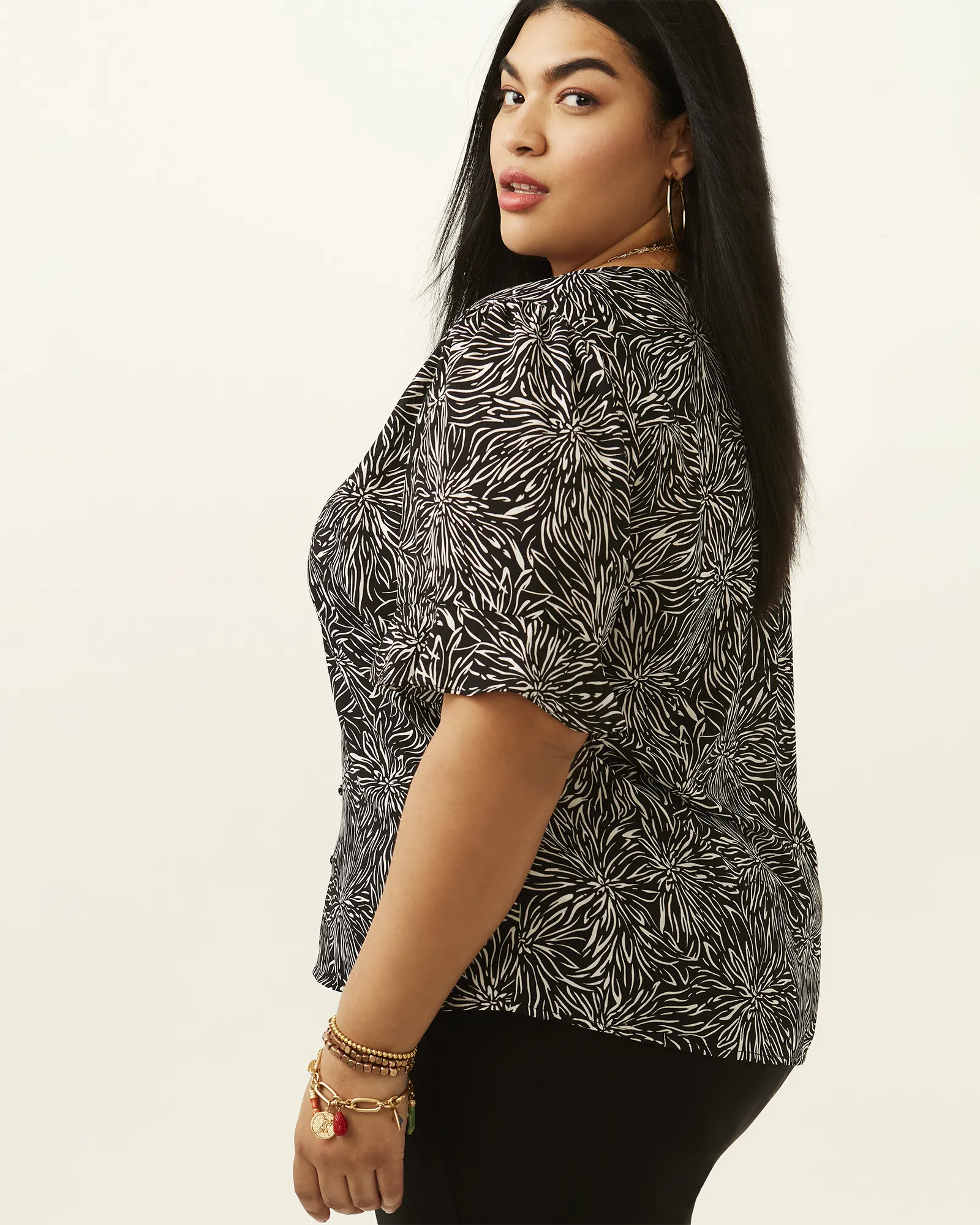 Mila Ruffle Sleeve Blouse | Black / Ivory
