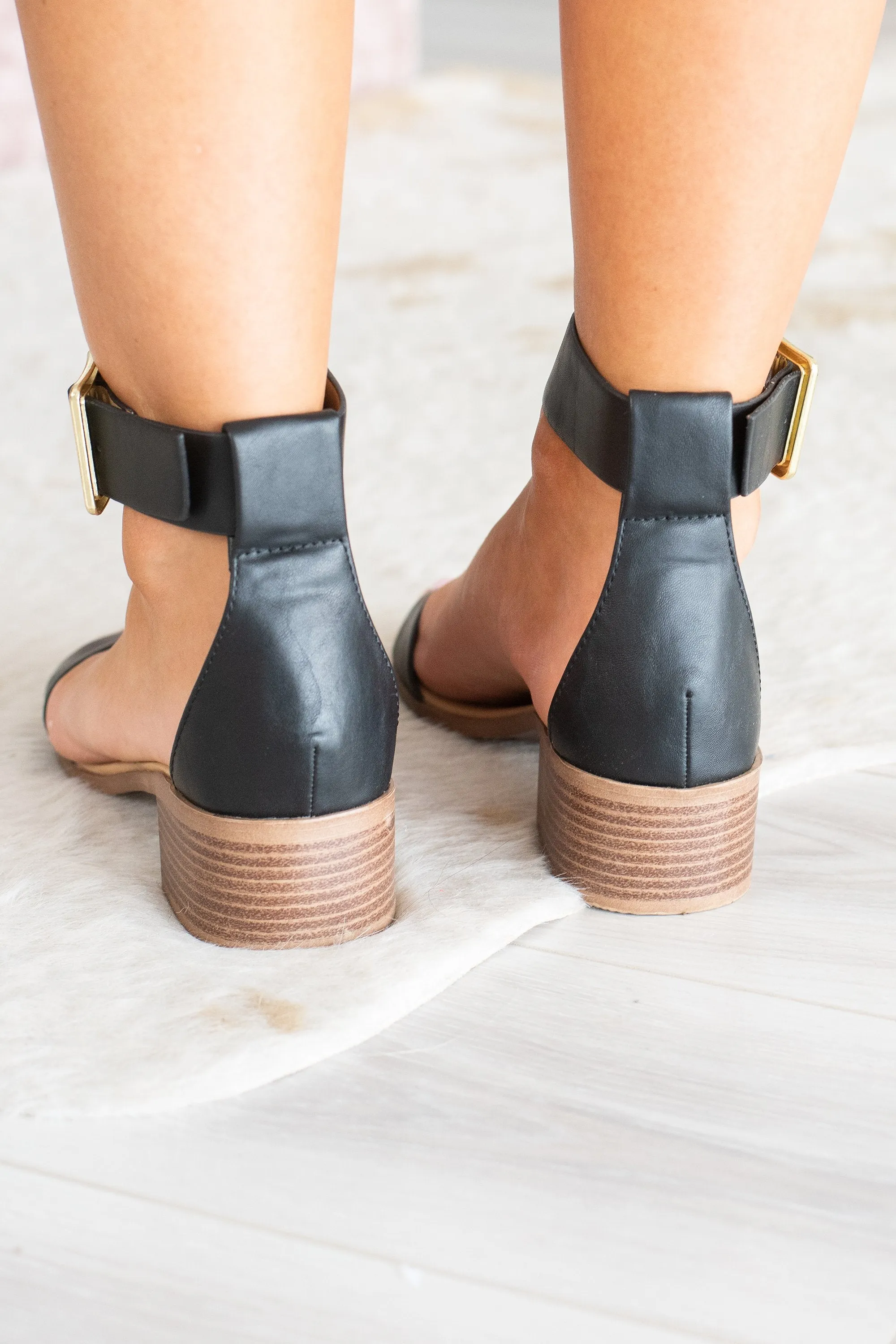 Palm Of Your Hand Black Heeled Sandals