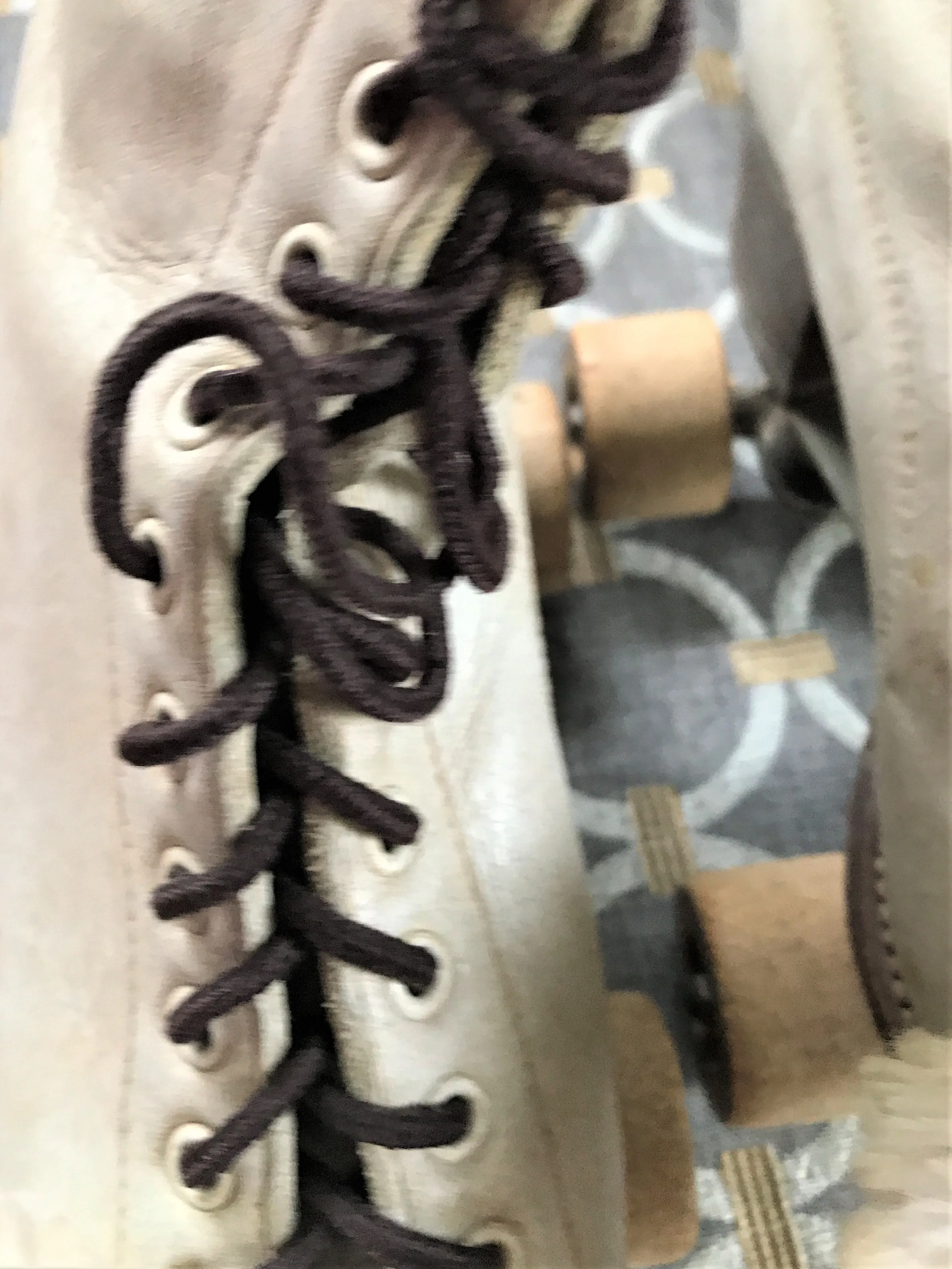 SO CHARMING! VINTAGE WOMEN'S/GIRL'S CHICAGO ROLLER SKATES WITH WOODEN WHEELS