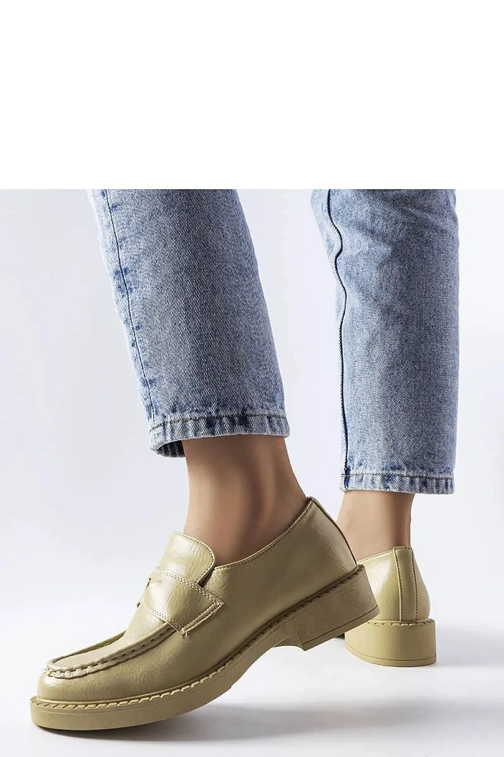 Stylish silver Élodie moccasins