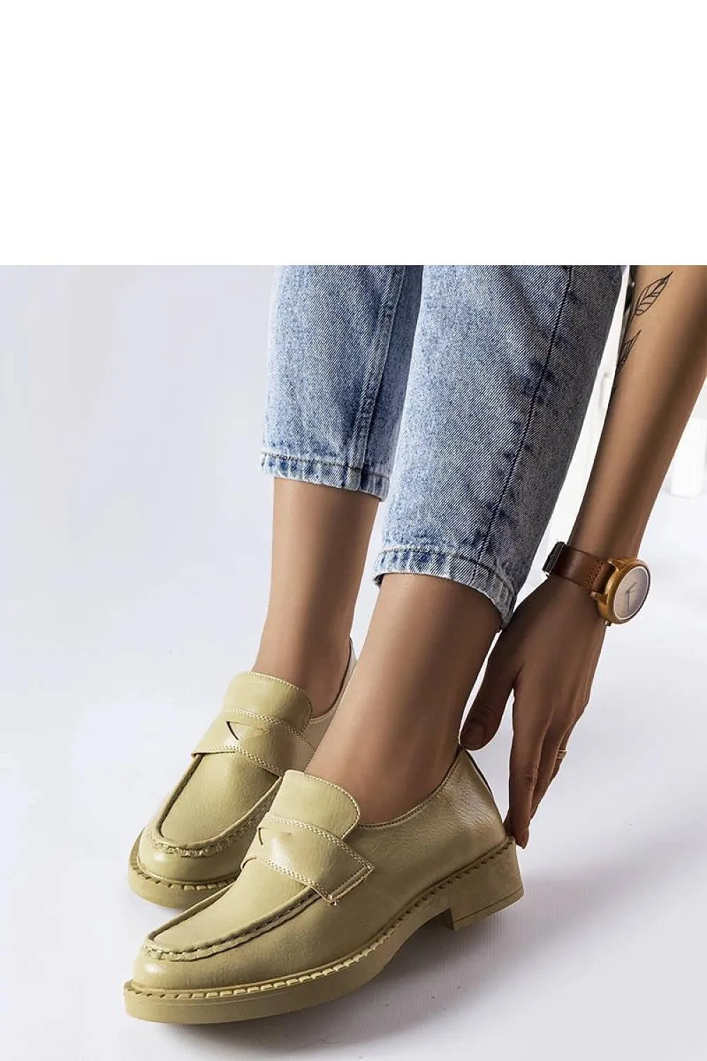 Stylish silver Élodie moccasins