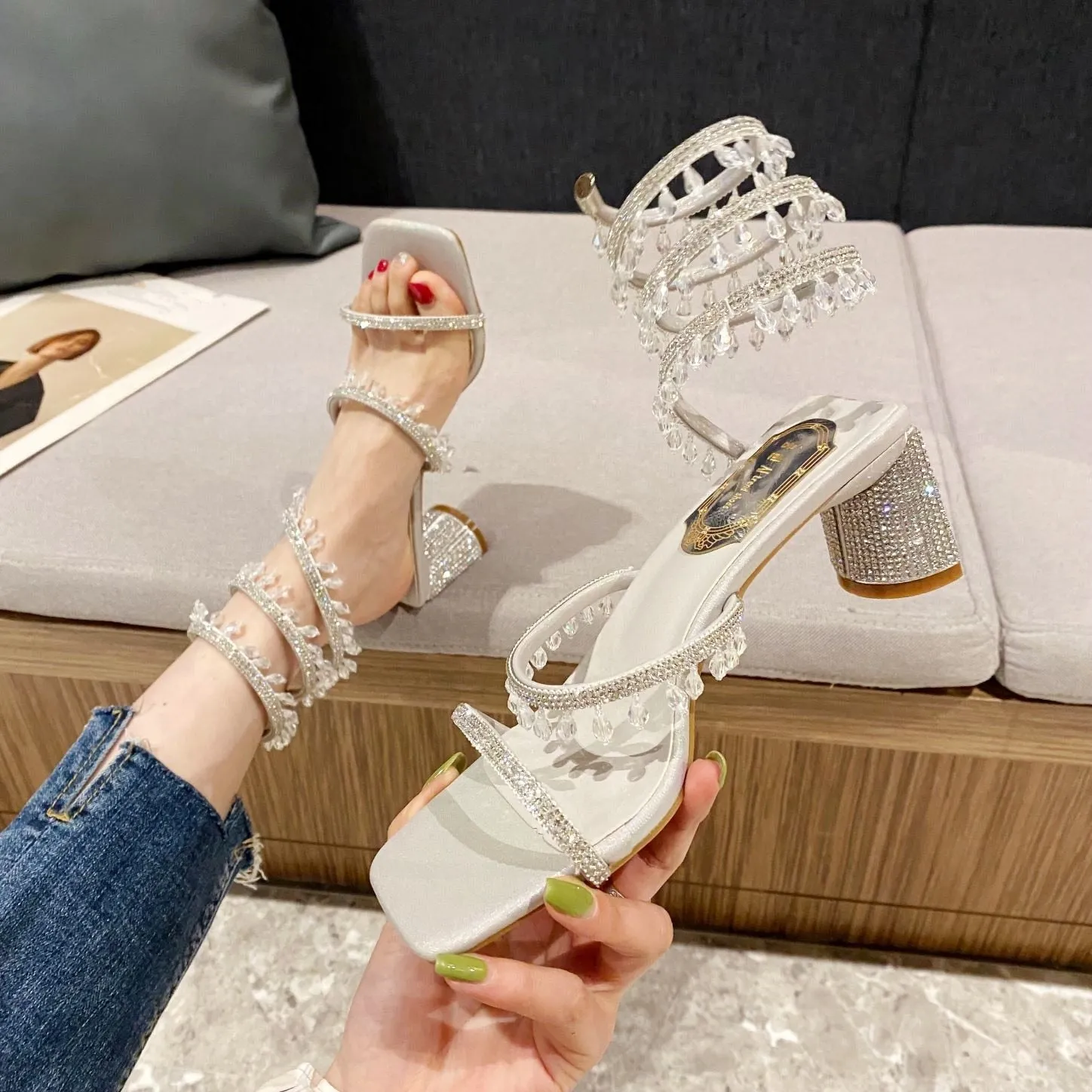 Summer 2022 New Style Women's Sandals Luxury Club Square Toe Pendant Rhinestone Snake High Heel Sandals Wedding Banquet Shoes