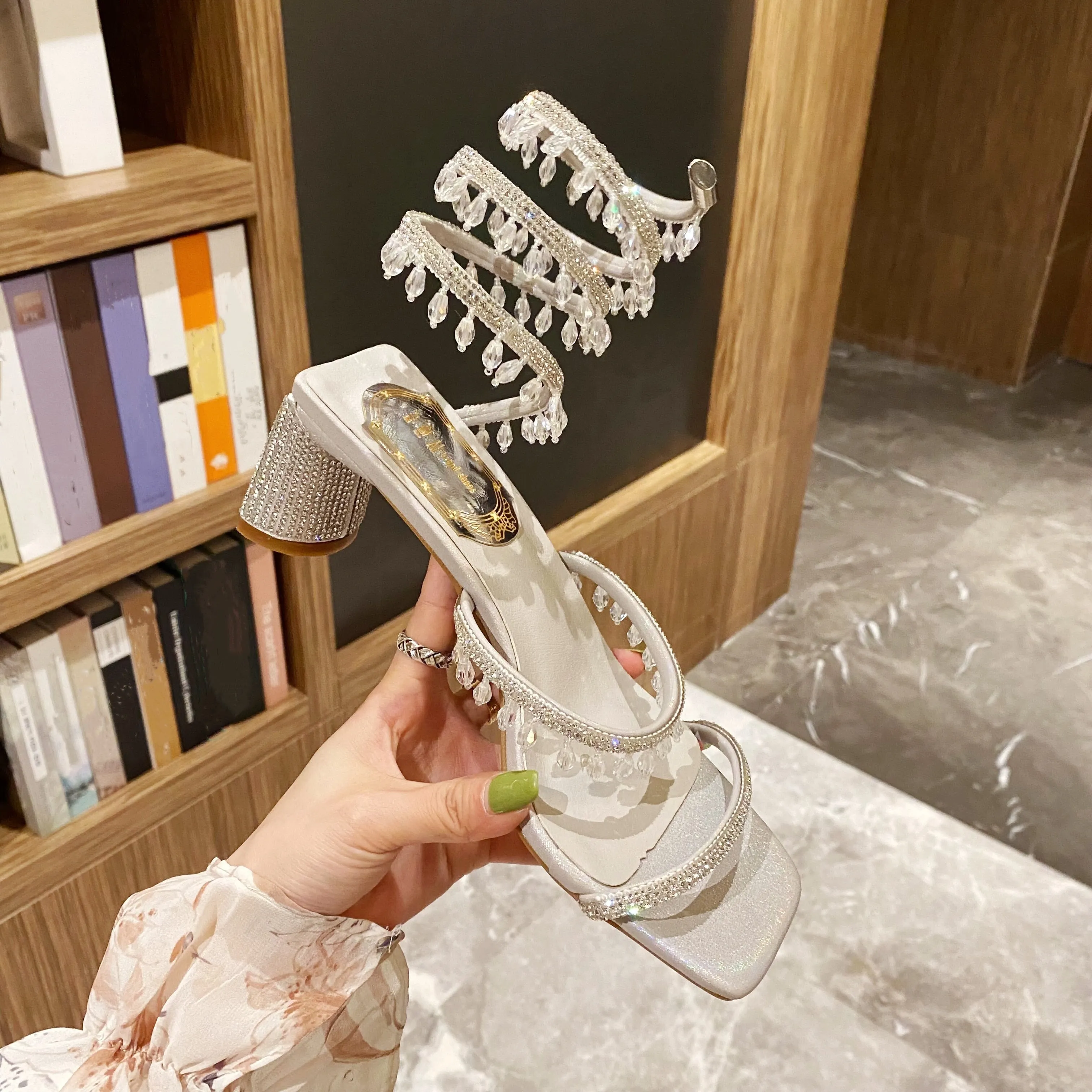 Summer 2022 New Style Women's Sandals Luxury Club Square Toe Pendant Rhinestone Snake High Heel Sandals Wedding Banquet Shoes