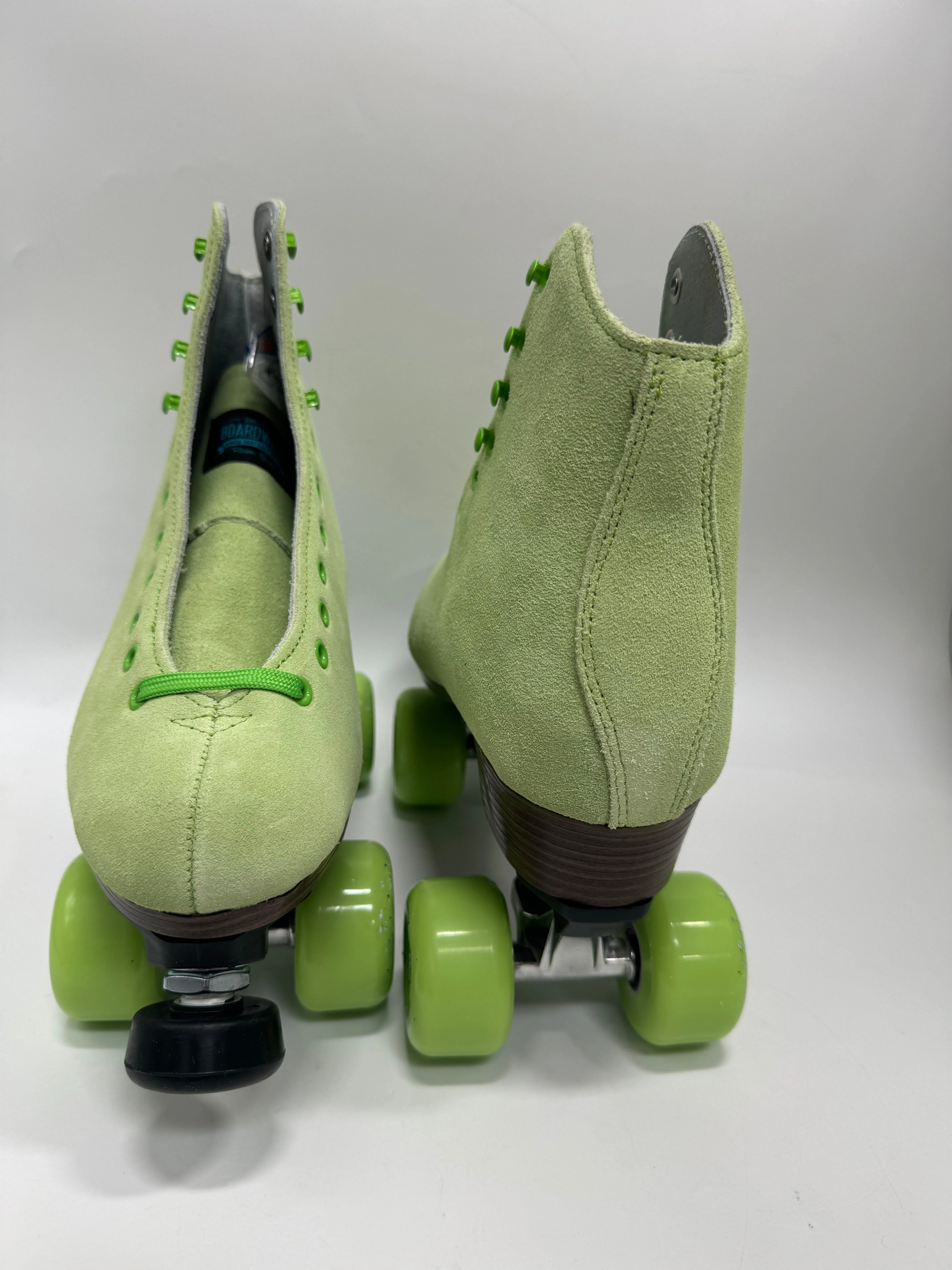 Sure-Grip Boardwalk - Key Lime Size 7 *BLEM*